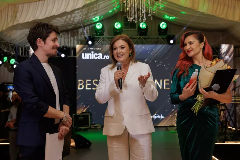 Cristina Bâtlan Premiile Unica.ro 2024 (4)