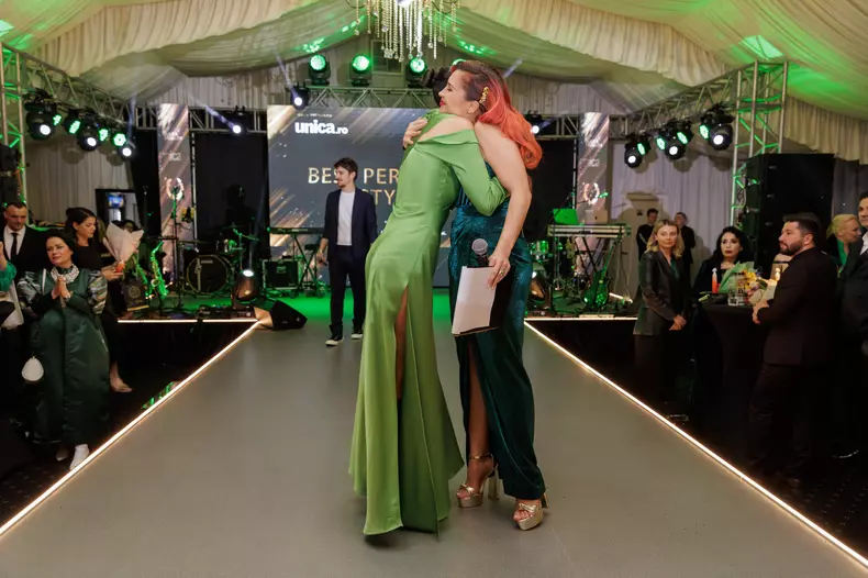 Alina Eremia a câștigat trofeul Best Personal Style la Premiile Unica.ro 2024