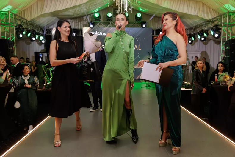 Alina Eremia a câștigat trofeul Best Personal Style la Premiile Unica.ro 2024