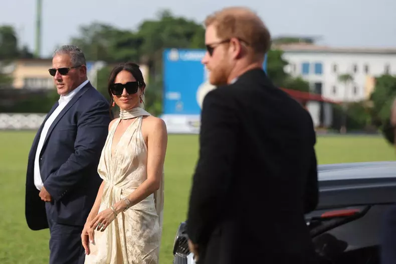 meghan markle cu printul harry in nigeria