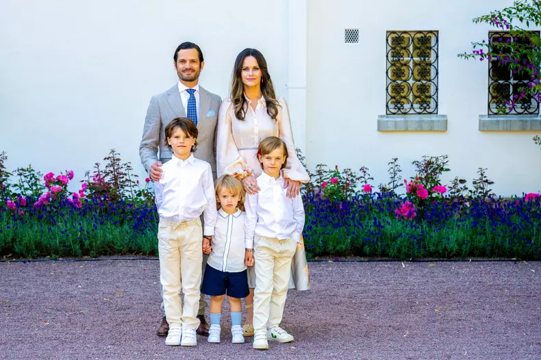Prințesa Sofia a Suediei și Prințul Carl Philip alături de cei trei băieți ai lor