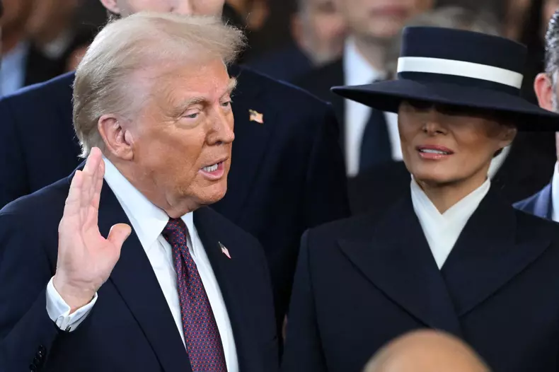 Donald Trump et JD Vance prêtent serment au Capitol à Washington DC