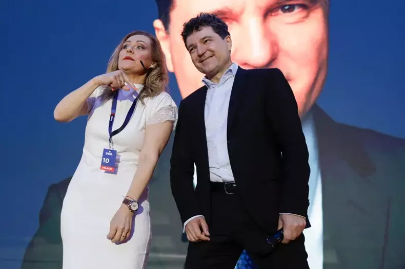 Elena Lasconi și Nicușor Dan (4)