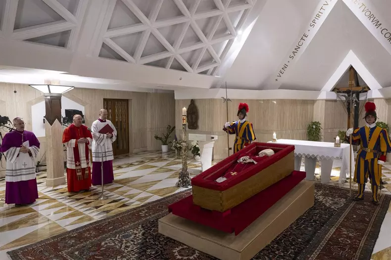 Cardinal Kevin Farrell Leads Solemn Rite Confirming Pope Francis’s Death at Santa Marta Chapel