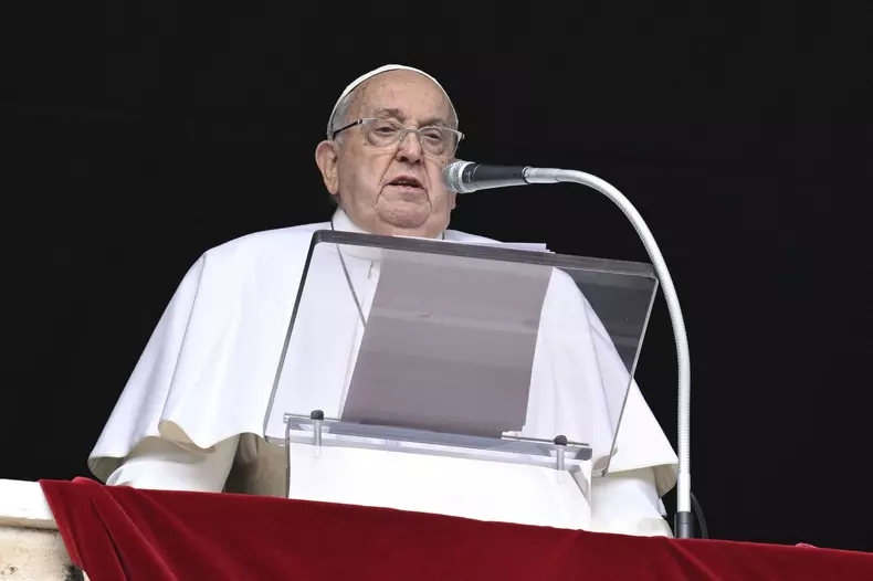 Pope Francis Angelus Prayer - Vatican