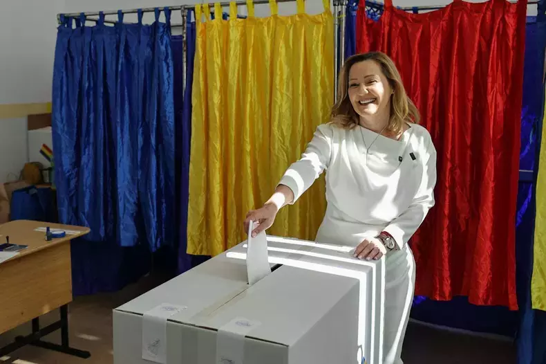 Elena Lasconi la vot primul tur alegeri prezidențiale mai 2025 (1)