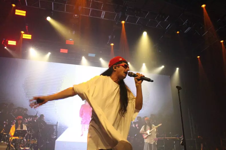 Oliver Tree dies in helicopter crash in Rio de Janeiro.