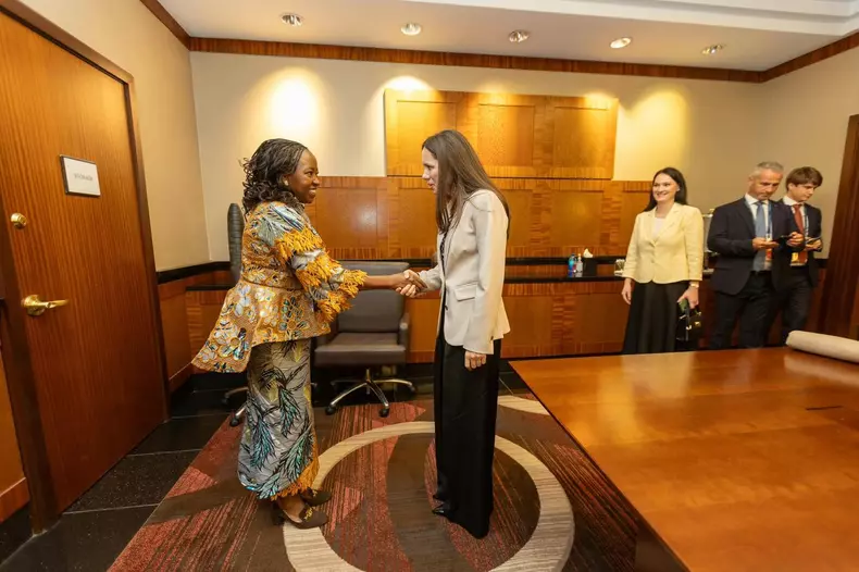 mirabela gradinaru cu rachel ruto