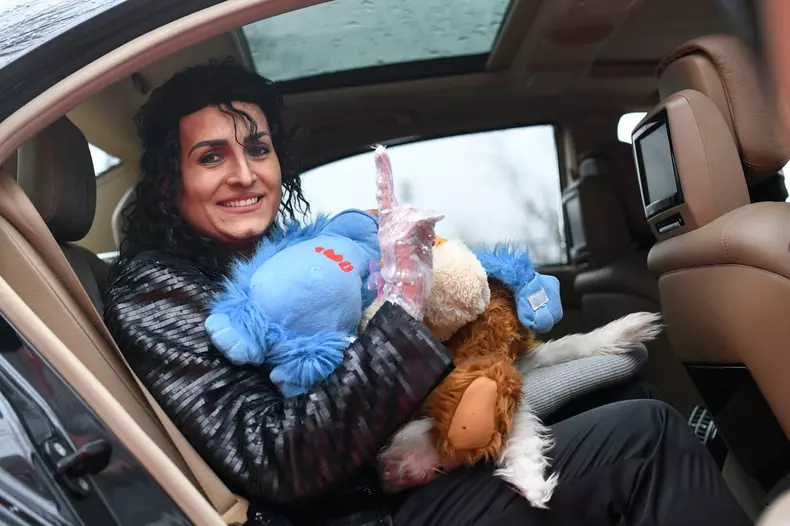 Un nou roast istoric la iUmor. Ce actor se transformă în Michael Jackson (3)