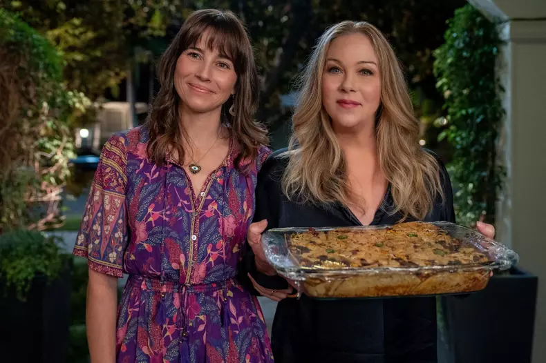 "Dead To Me" Season 3 (2022)