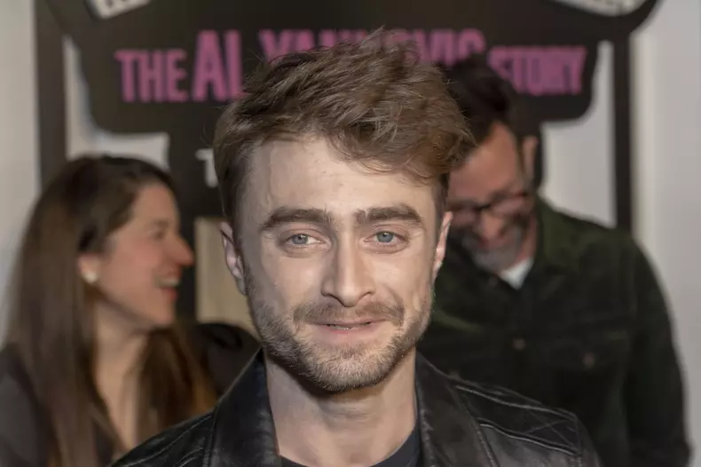 Daniel Radcliffe, transformare radicală pentru rolul din „Creatorii de miracole”. Imaginile au devenit virale