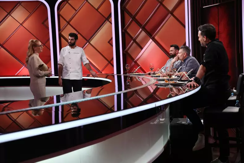 Lacramioara Pintilie, cutitul de aur al lui Richard Abou Zaki de la Chefi la cutite 2024, sezonul 13 (2)