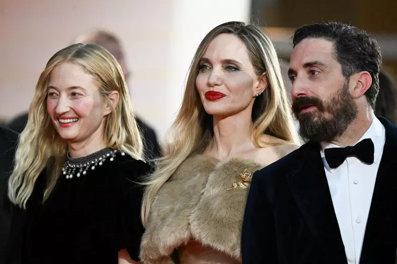 Anfgelina Jolie, ovaționată în picioare la Festivalul de Film de la Veneția 2024 