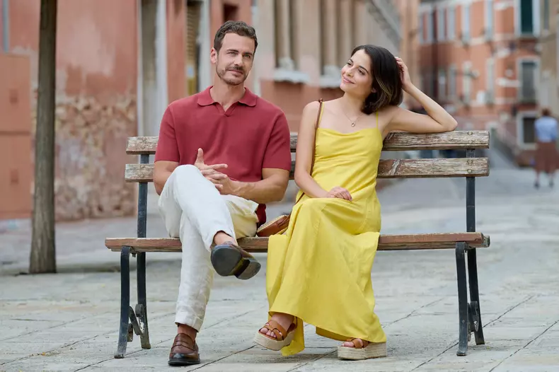 A Very Venice Romance Final Image Assets