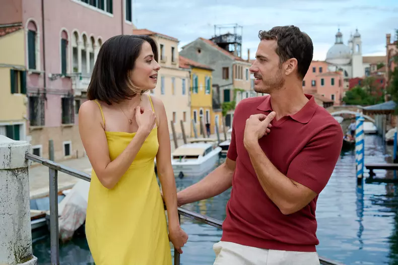 A Very Venice Romance Final Image Assets