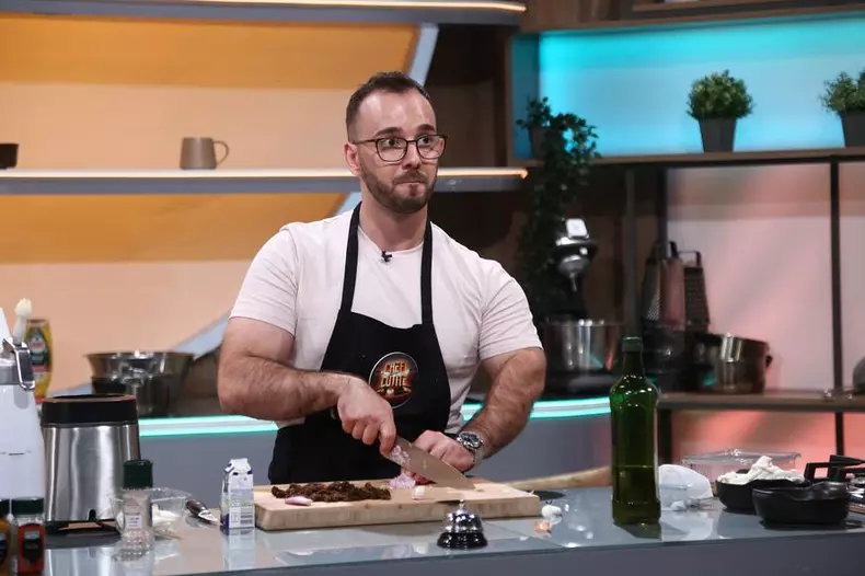 Cine este Daniel Ioan Plescan, cuțitul de aur al lui Alexandru Sautner de la Chefi la cuțite 2024, sezonul 14 (1)