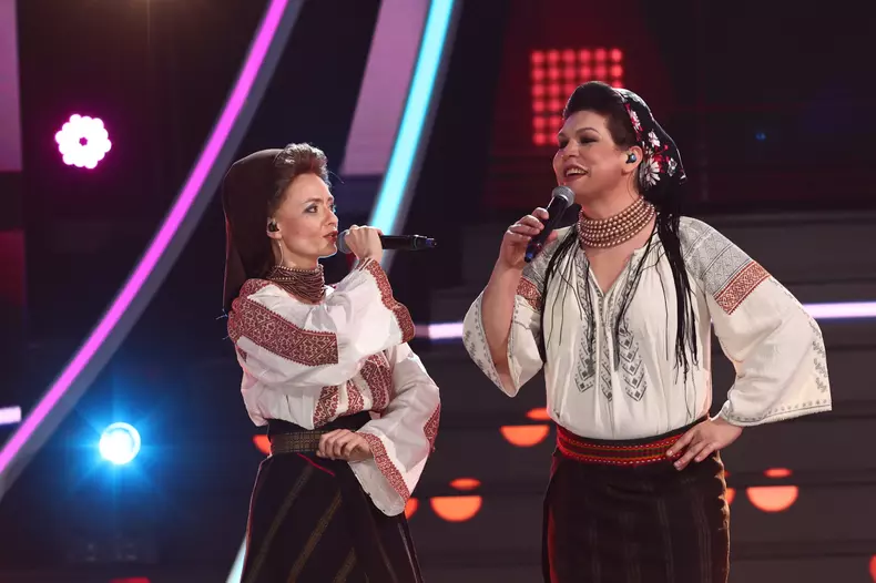 Oana și Radu - Andreea Marin și Sofia Vicoveanca (1)