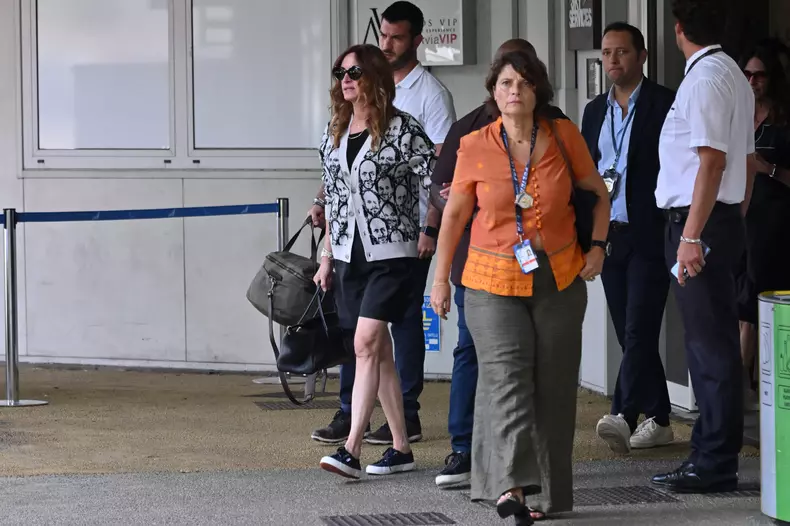 Venise Julia Roberts Airport Arrivals JR