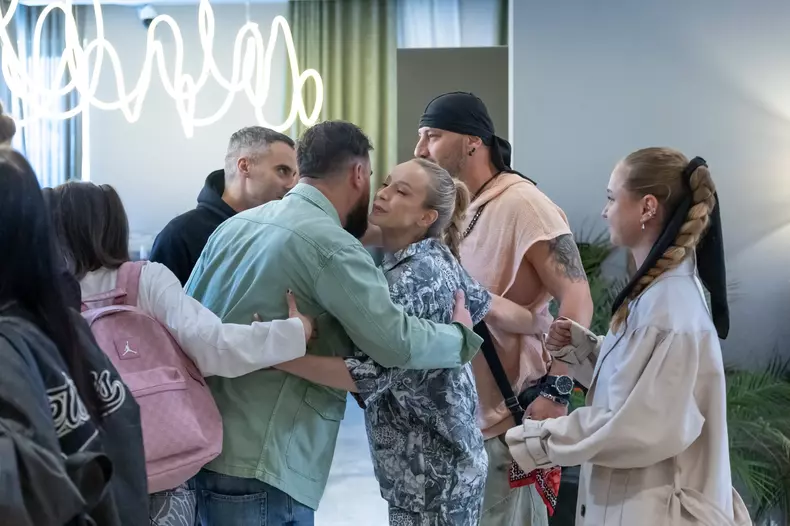 Revenire concurenți în vilă (5)