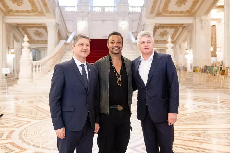 Cuba-Gooding-jr-in-Romania-Senat