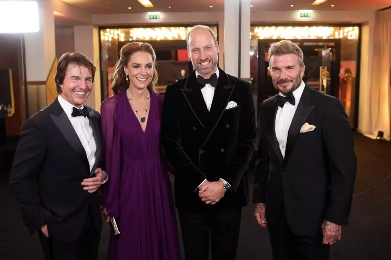 Digger_London_Cruise Beckham Prince  William Kate