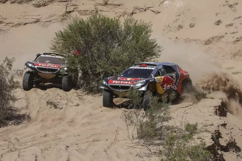 carlos sainz dakar 2016