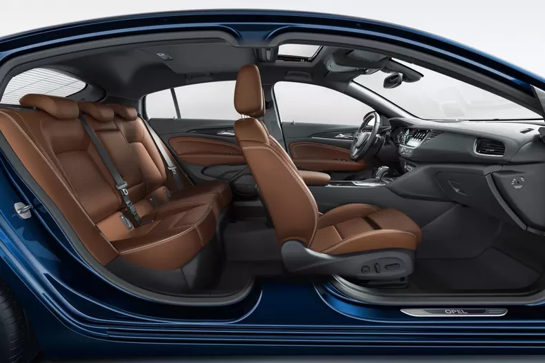 Opel-Insignia-Grand-Sport-299536