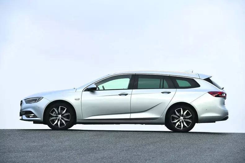 Opel Insignia, Renault Talisman, VW Passat Kombis