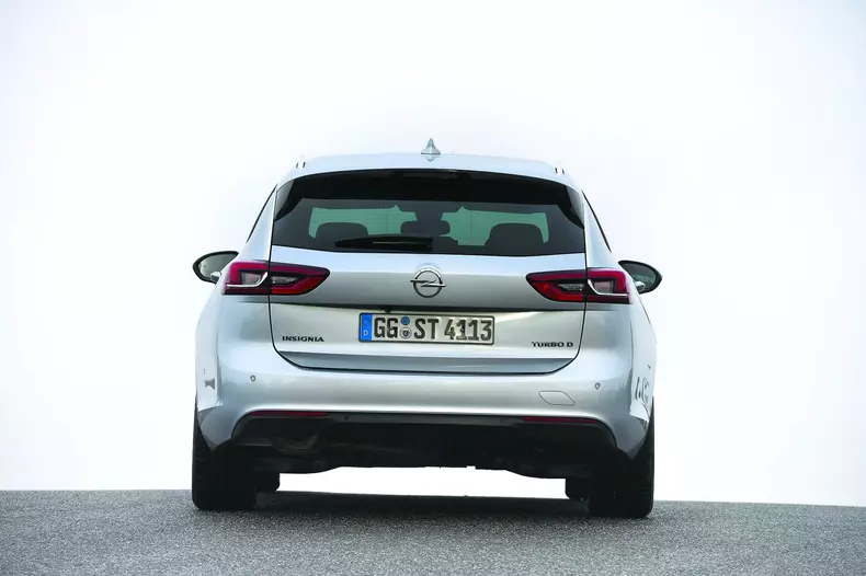 Opel Insignia, Renault Talisman, VW Passat Kombis