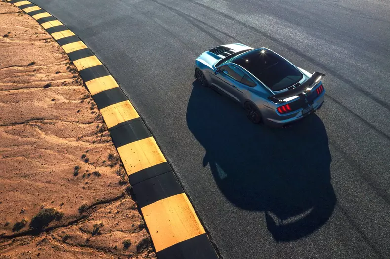 Ford Mustang Shelby GT500 71