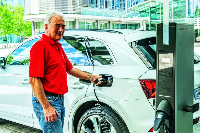 Audi Q5 55 TFSI e 003