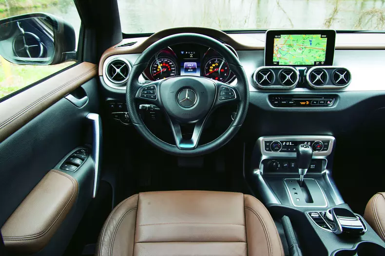 Comp Amarok vs Clasa X 010