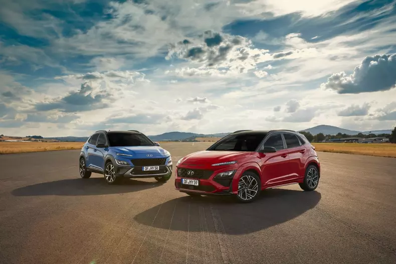 Hyundai Kona facelift: estetică modificată, tehnologie mild hybrid și versiune N Line