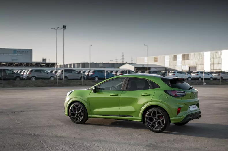 Puma ST on location001