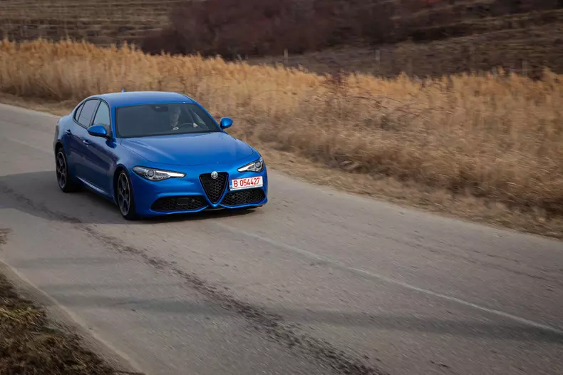 Alfa-Romeo-Giulia-31