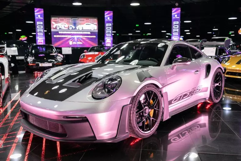 Tiriac Collection_ Porsche 911 GT3 R rennsport și 911 GT3 RS_10