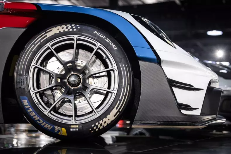 Tiriac Collection_ Porsche 911 GT3 R rennsport și 911 GT3 RS_7