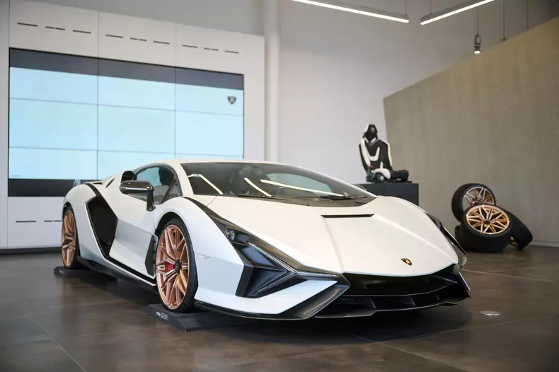 Lamborghini-Sian-FKP-37_0