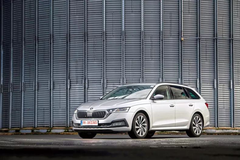 Sjoda Octavia Combi SH 002