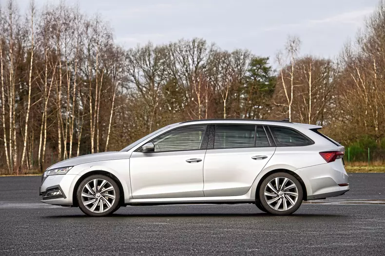 Sjoda Octavia Combi SH 017