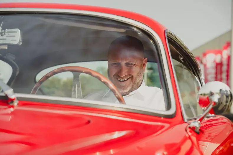 Alfa-Romeo-e-Luna-Rossa-alla-1000-Miglia-2025-3