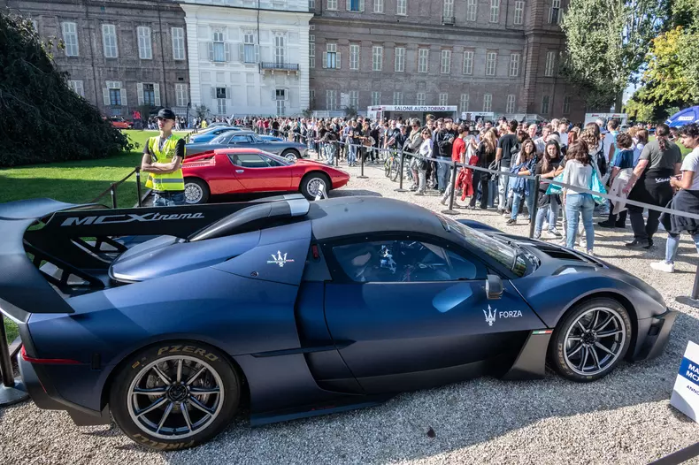 Torino 29-09-2025 Foto Daniele Solavaggione  FOLLA AL SALONE DELL’AUTO