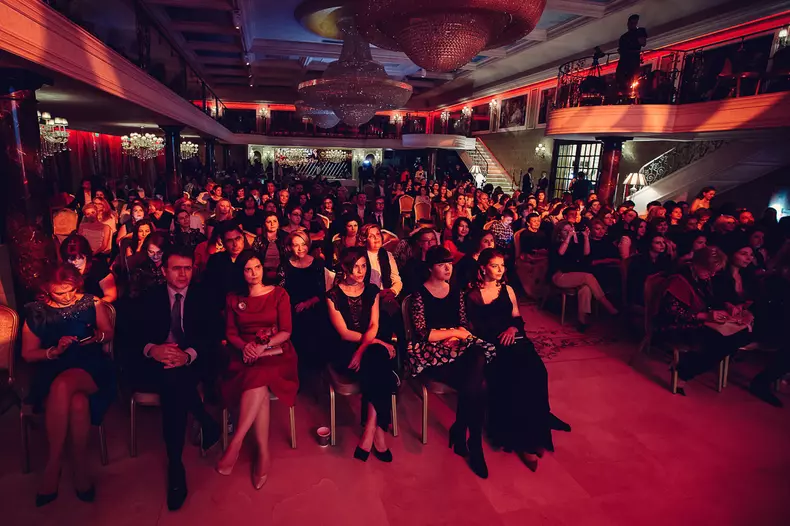 public la Gala Femeia Anului 2016