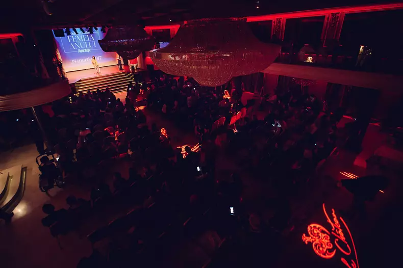 sala Le Chateau