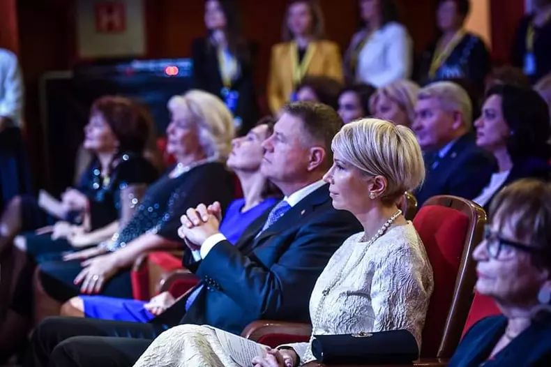 Carmen și Klaus Iohannis la Gala Femeile Liberale Premiază Excelența
