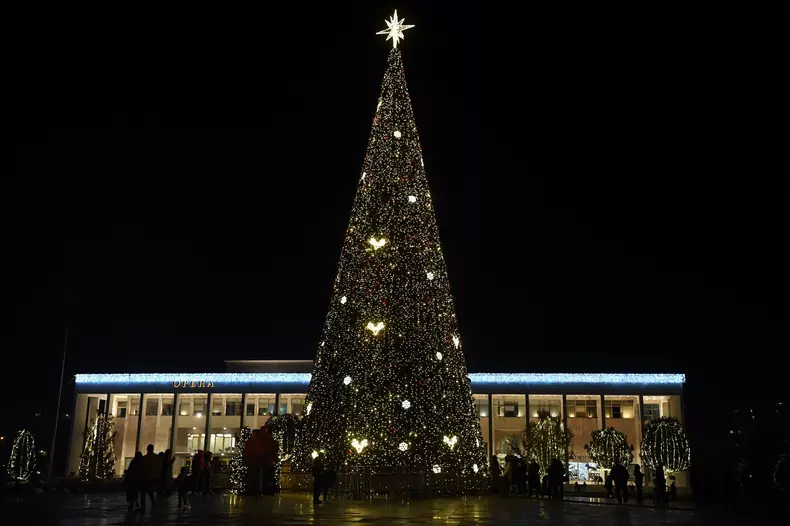 ALBANIA TIRANA ILLUMINATIONS (CN)