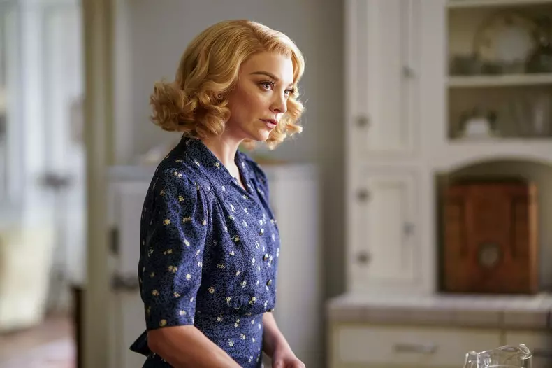 USA. Natalie Dormer in the promotional image for ©Showtime new series : Penny Dreadful: City of Angels (2020) . Plot: When a grisly murder shocks Los Angeles in 1938, Detective Tiago Vega and his partner Lewis Michener become embroiled in an epic story t