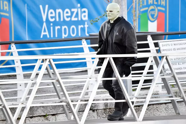 *EXCLUSIVE* *WEB MUST CALL FOR PRICING* Kanye West goes undercover the morning after attending the wedding of Géraldine Guyot and Alexandre Arnault.