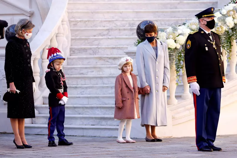 Membrii familiei regale a Principatului Monaco: Prințul Albert al II-lea de Monaco, Prințesa Caroline de Hanovra, Prințesa Stephanie, Prințul Jacques și Prințesa Gabriella participă la sărbătorile de marcare a Zilei Naționale a Monaco la Palatul din Monaco