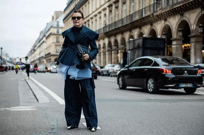 Street Style, Paris Fashion Week, Womenswear, France - 23 Jan 2022